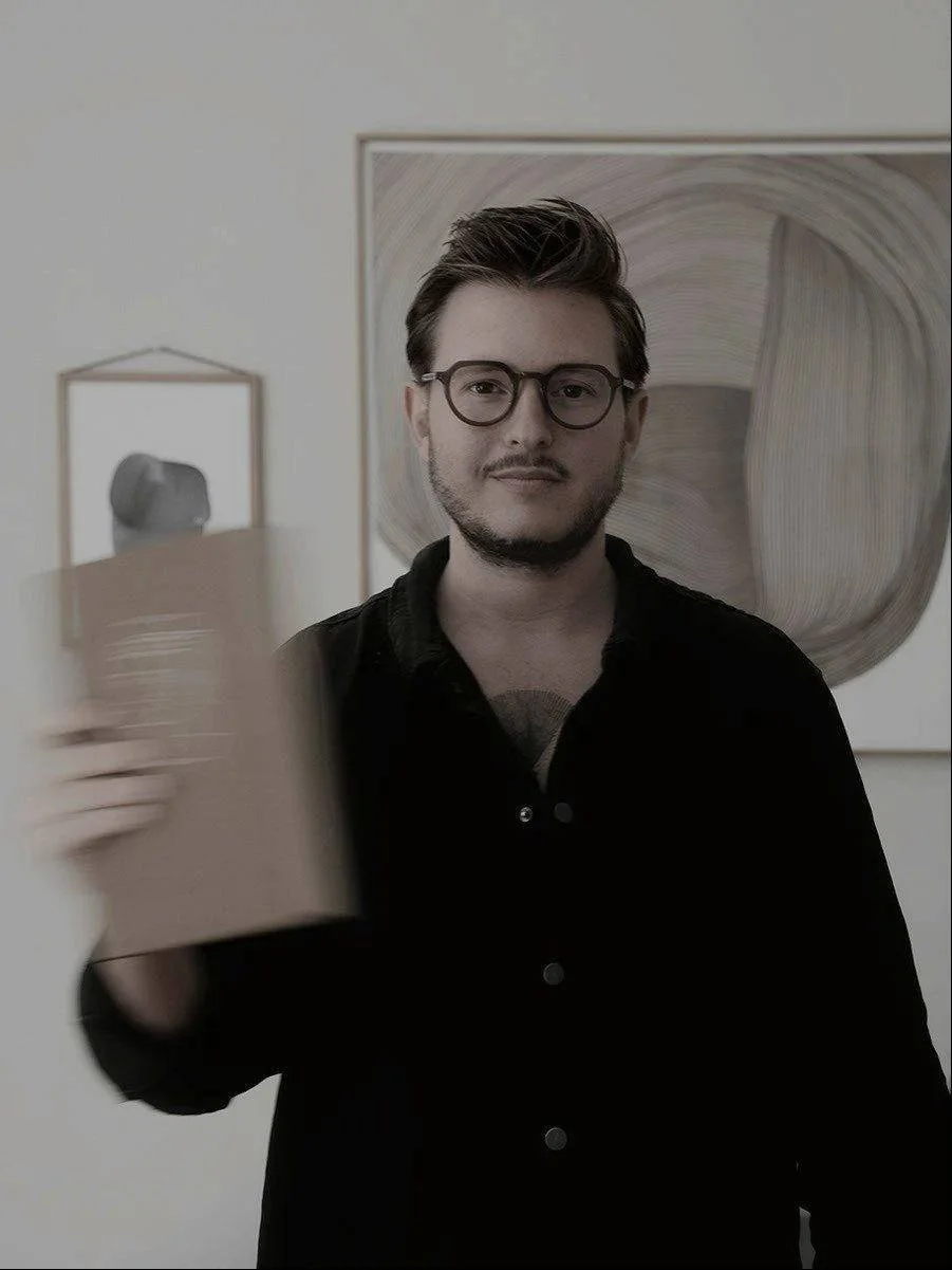 Vincent Templin mit Buch
